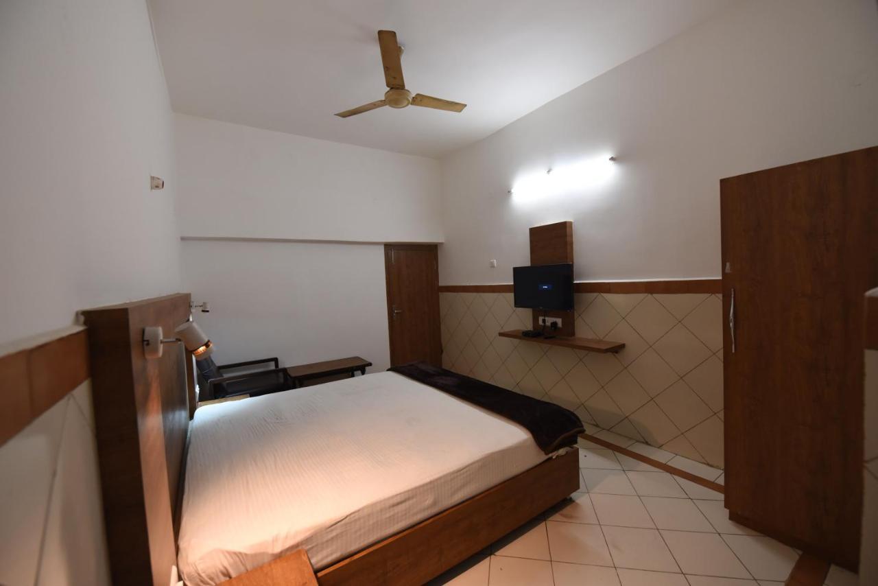 Hotel Mayur Gorakhpur Værelse billede